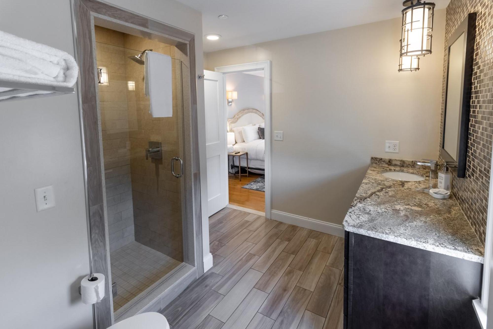 Апартаменты The Newport Lofts - 617 Thames Street Экстерьер фото