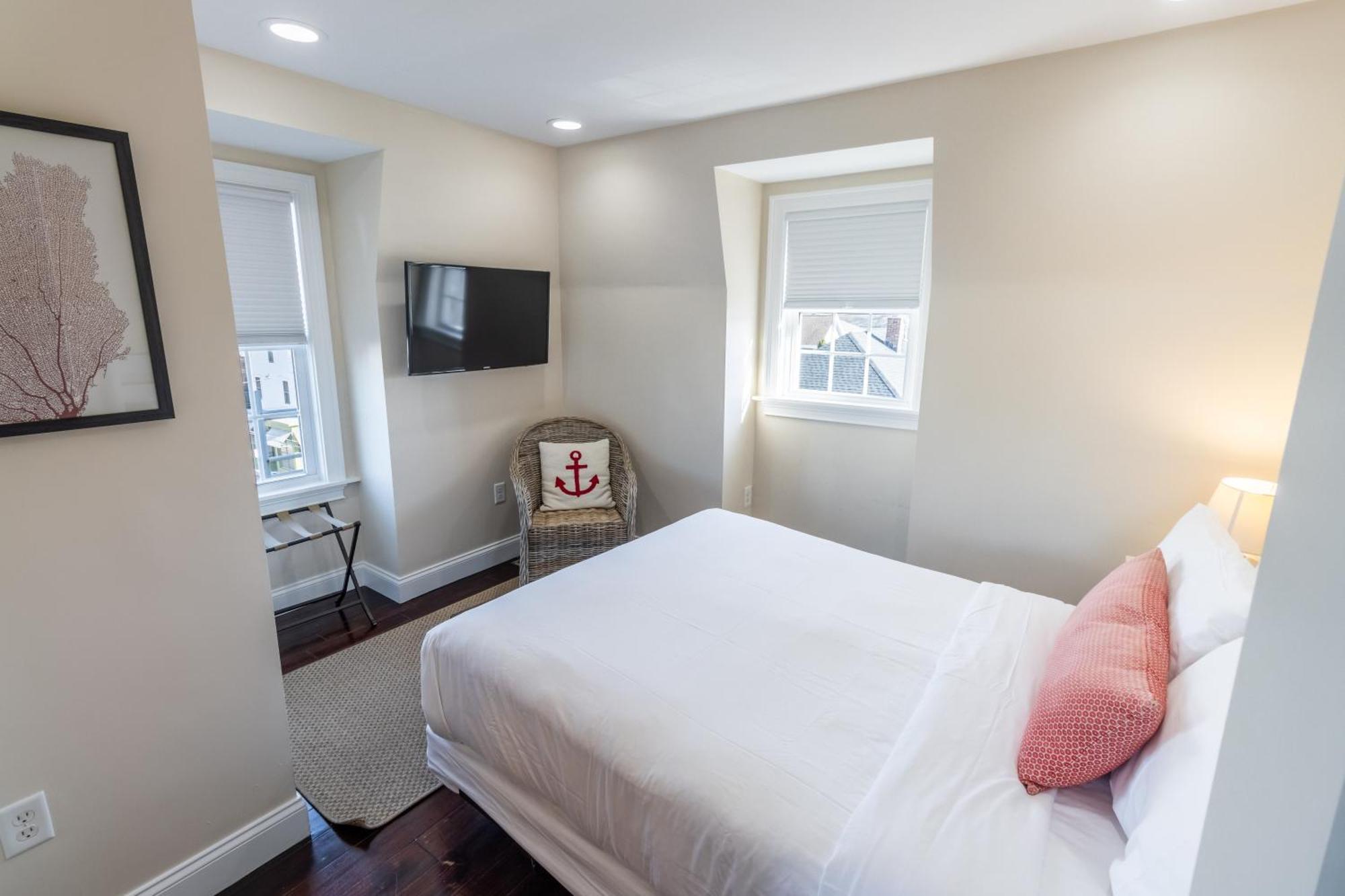 Апартаменты The Newport Lofts - 617 Thames Street Экстерьер фото